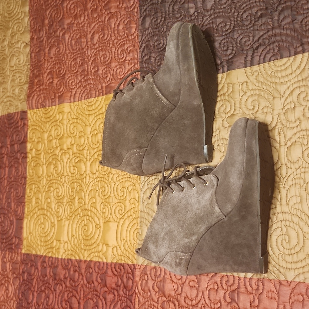 Jessica Simpson Wedges - Picture 2 of 6